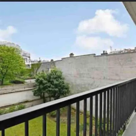 Apartment Proche Du Canal Saint Martin *