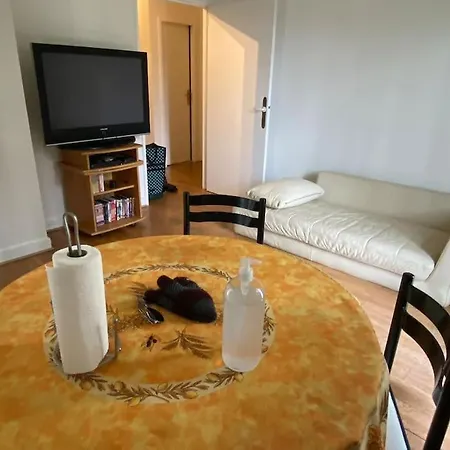 Proche Du Canal Saint Martin Apartment Paris